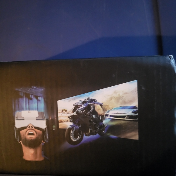 3D Virtual Reality phone theater - Picture 3 of 3